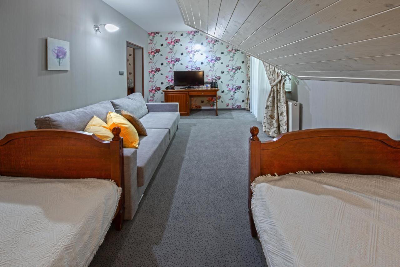 Hotel Zalesie Бохня Екстериор снимка