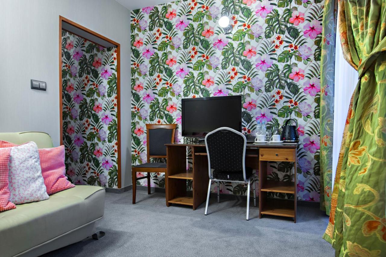Hotel Zalesie Бохня Екстериор снимка