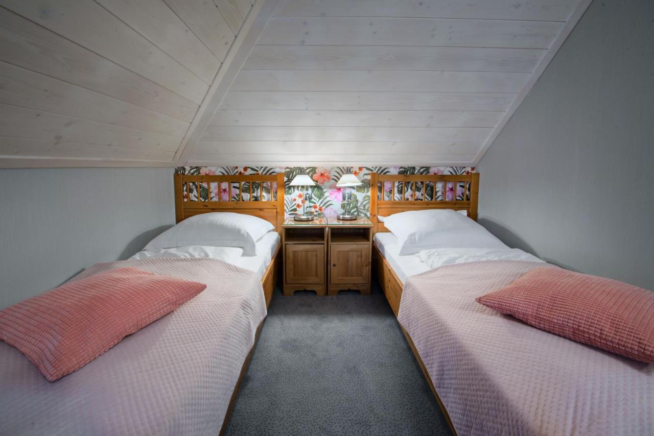 Hotel Zalesie Бохня Екстериор снимка